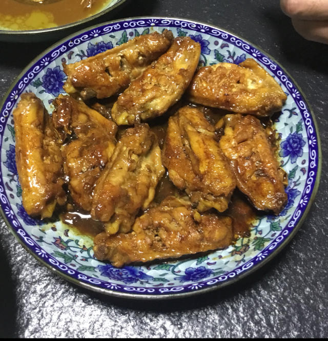 蒜香蚝油鸡翅中