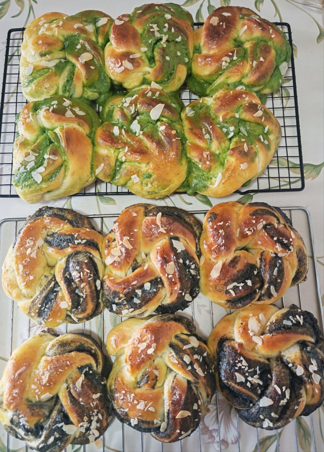 黑芝麻奶酥花环软欧🌸芝麻香浓‼️