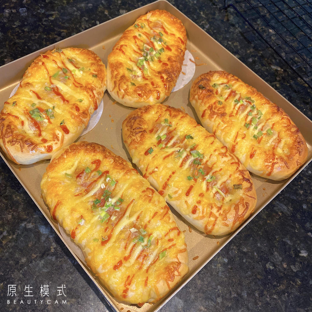 香葱芝士火腿肠面包（冷冻面团生胚之）
