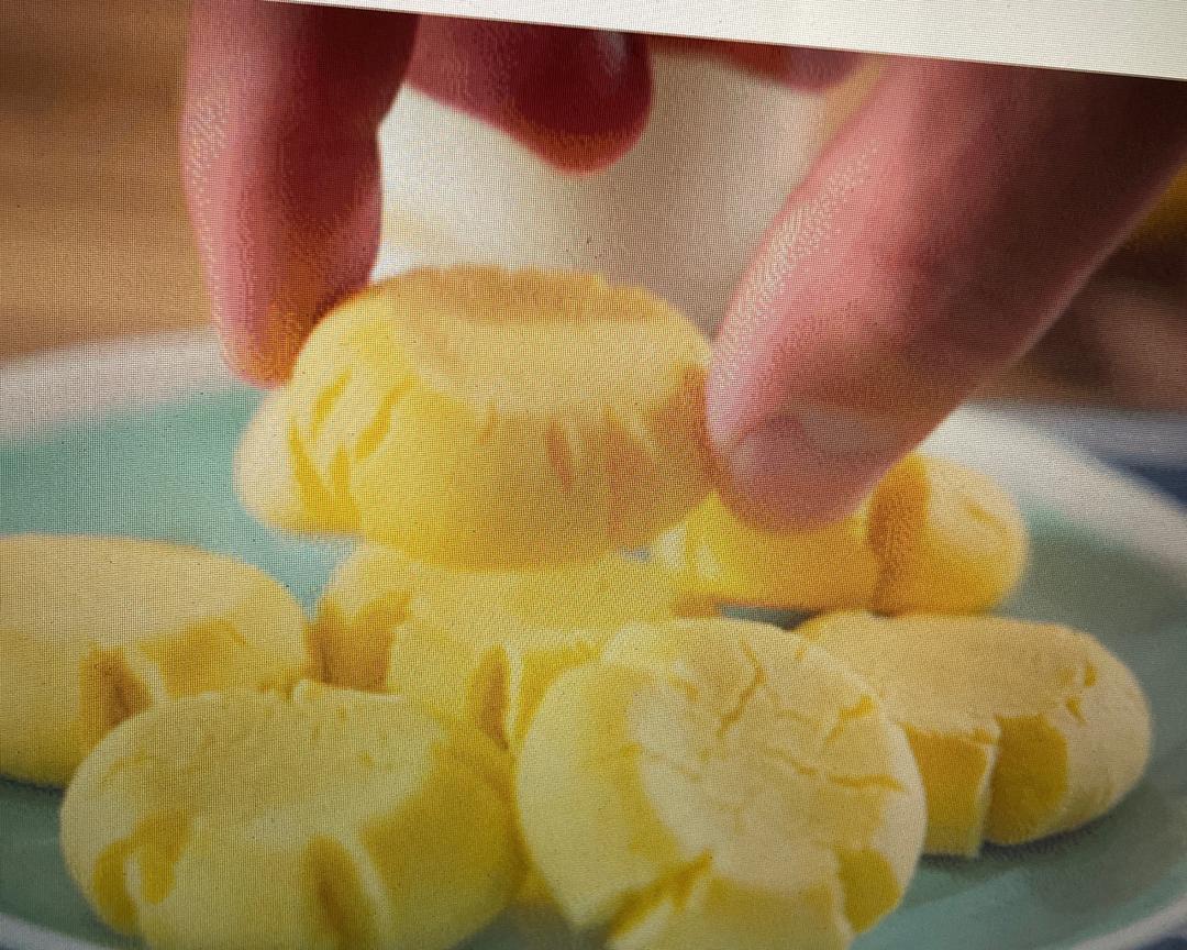 玛格丽特饼干（只需面粉、白糖、黄油、淀粉和鸡蛋）