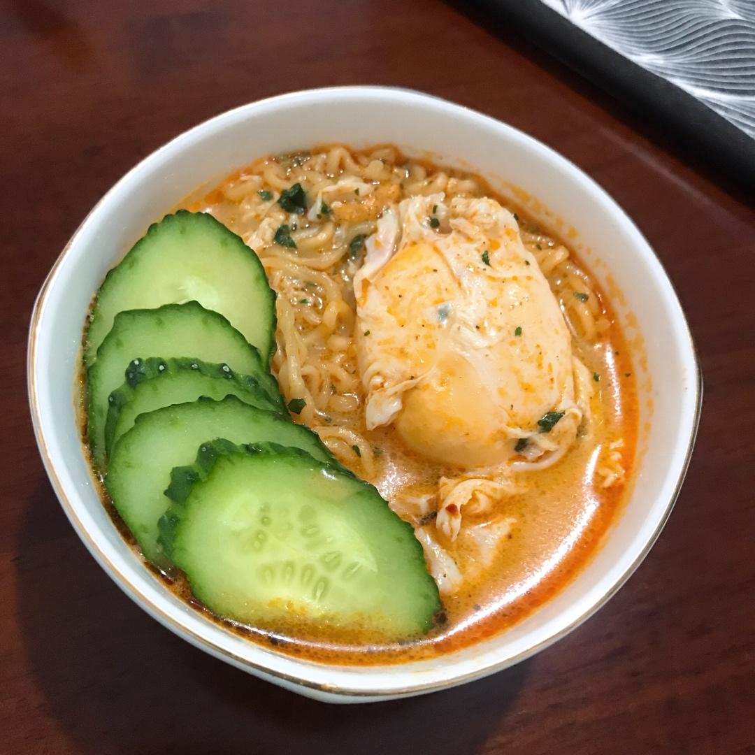 肥宅快乐芝士泡面