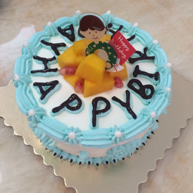 奶油水果装饰蛋糕