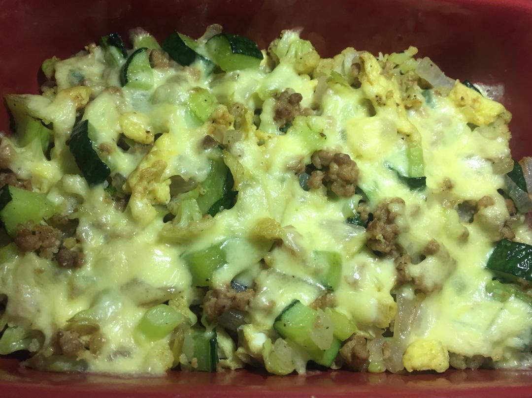 生酮小菜单儿 【Keto】菜花牛肉焗饭（并没有米饭）