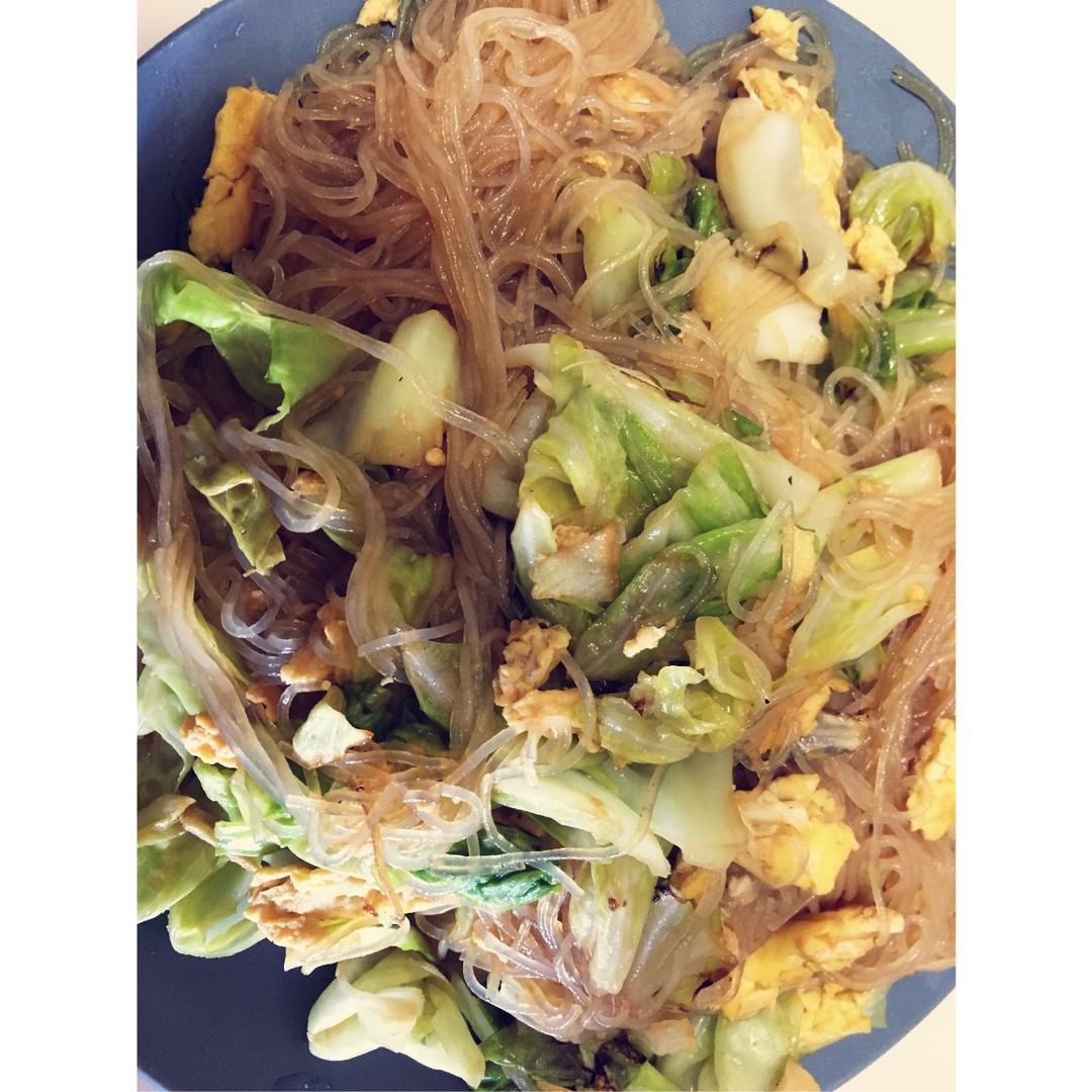 包菜粉丝炒鸡蛋