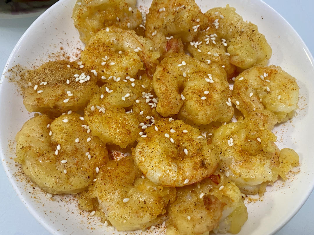 好吃到停不下来的椒盐虾仁，外酥里嫩