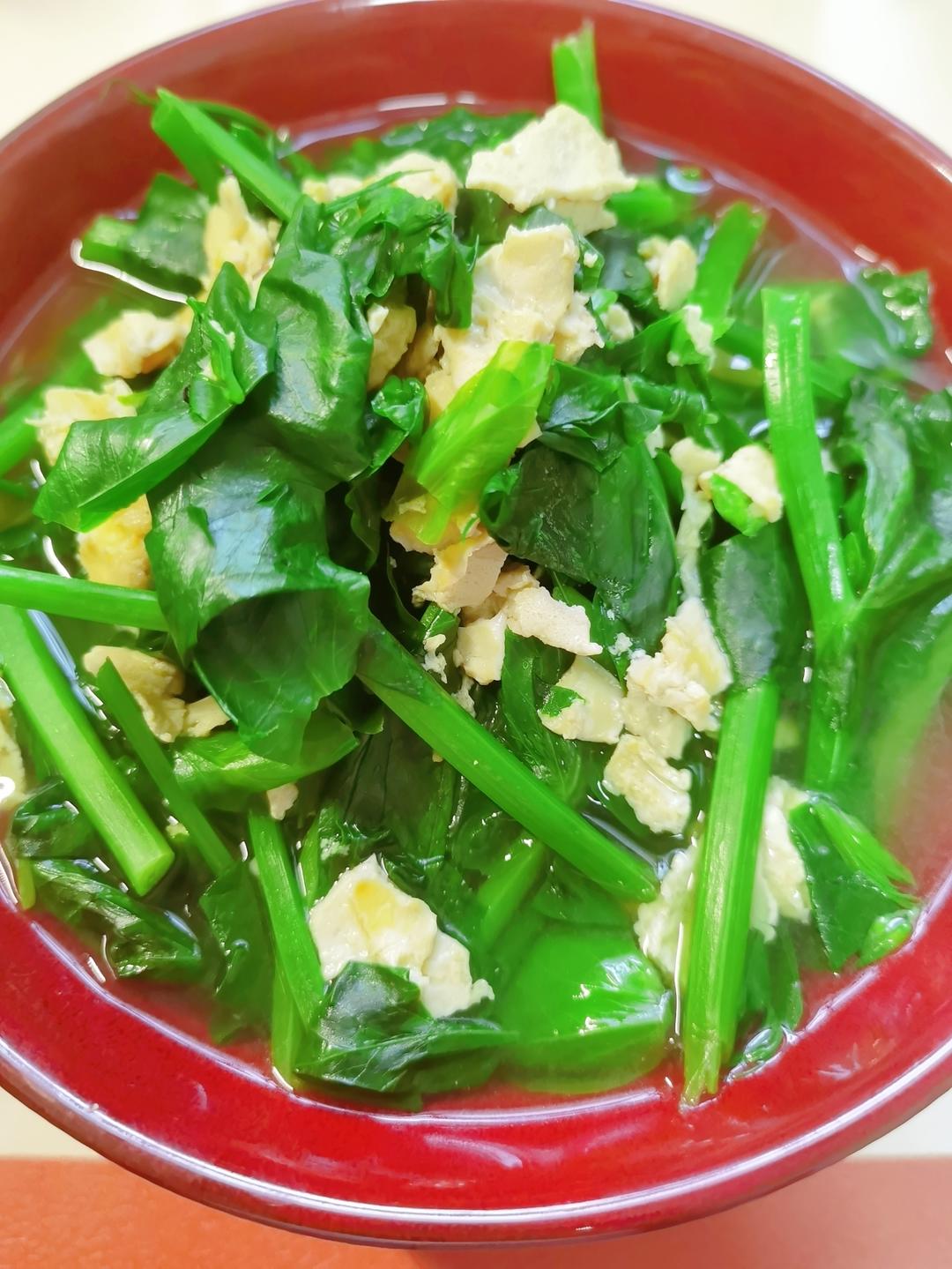 豌豆尖煎蛋汤
