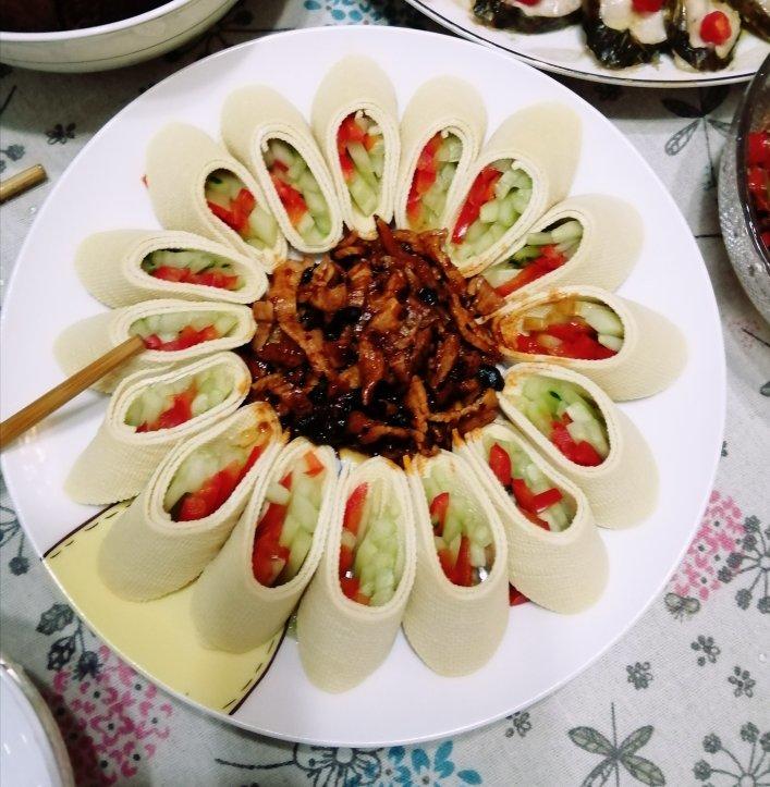 年夜饭&高颜值的【京酱肉丝千张蔬菜卷】