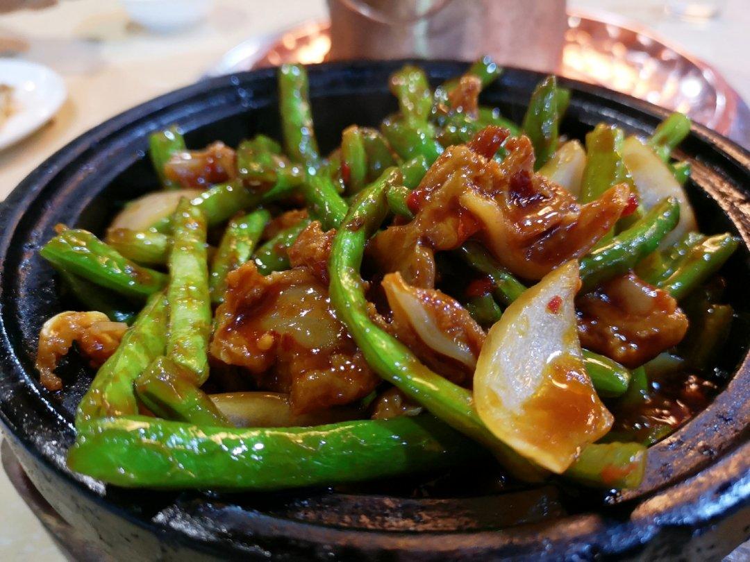 爱的果果做的石锅猪脆骨