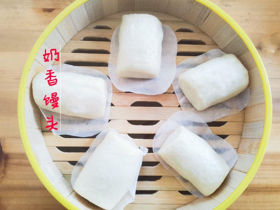 像面包般柔软的奶香馒头（最简单的揉面做法)
