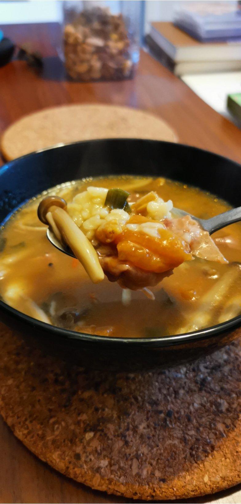 蘑菇海鲜疙瘩汤