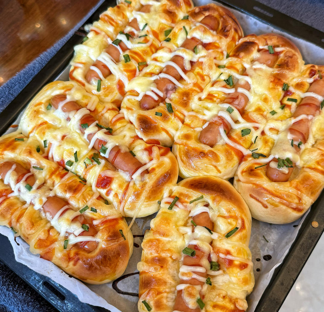 一个面团撑起一家店的台式面包—香肠面包