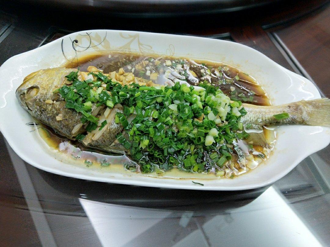 葱油黄花鱼