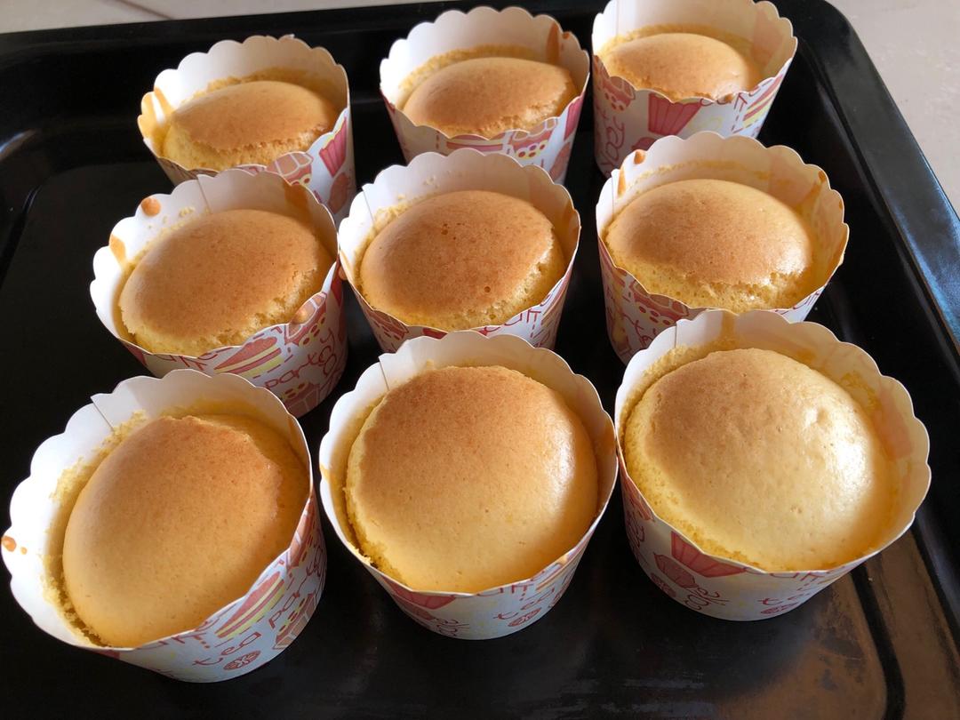 炼乳纸杯蛋糕