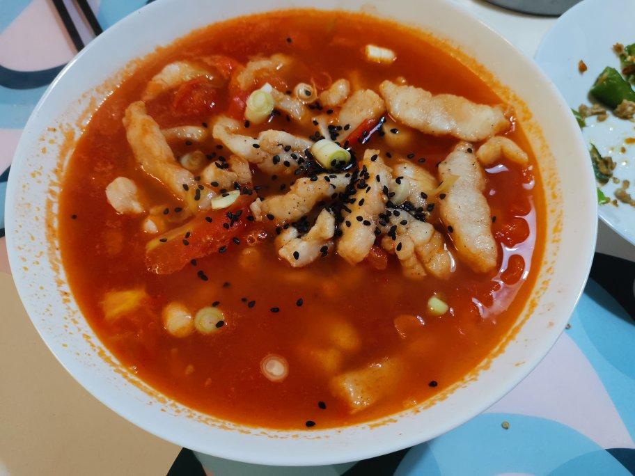 番茄鱼巴沙鱼（也可以用番茄龙利鱼），番茄酱汁超浓郁，营养又下饭！