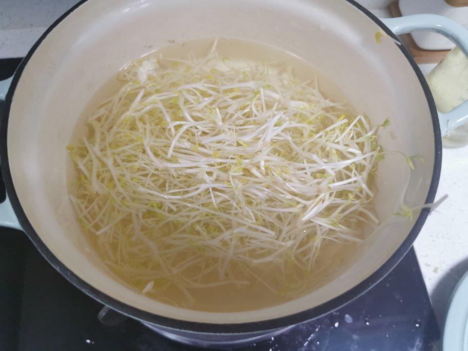 番茄竹荻龙骨汤【6月北鼎蒸炖锅食谱】