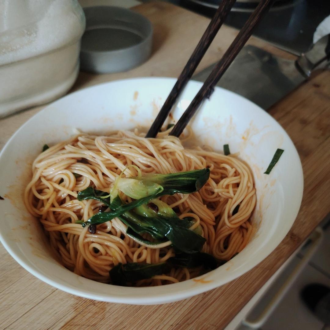 简简单单的一碗蚝油拌面🍜能让你好吃到舔碗
