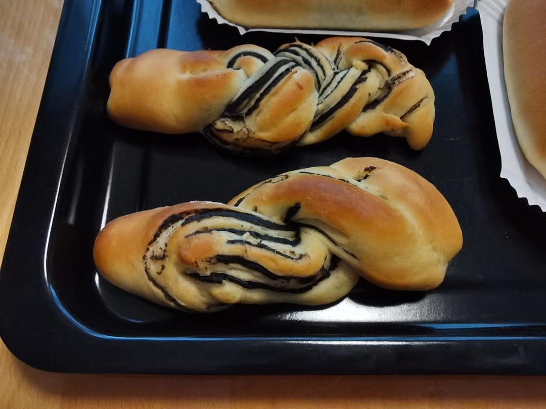 超简单的麻花豆沙包