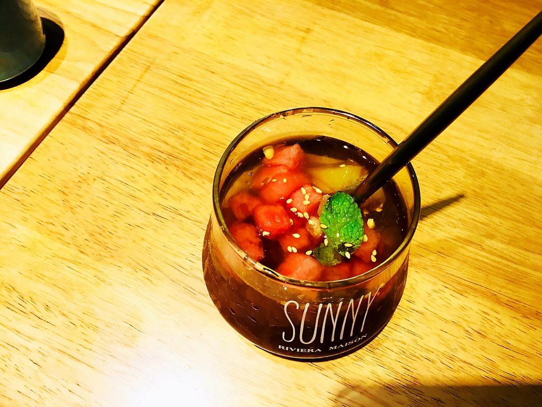 小叶子穿花裤的日常