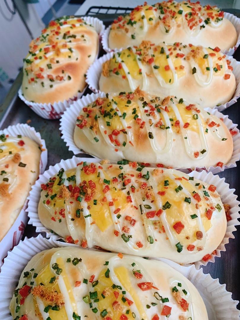 火腿肉松芝士面包