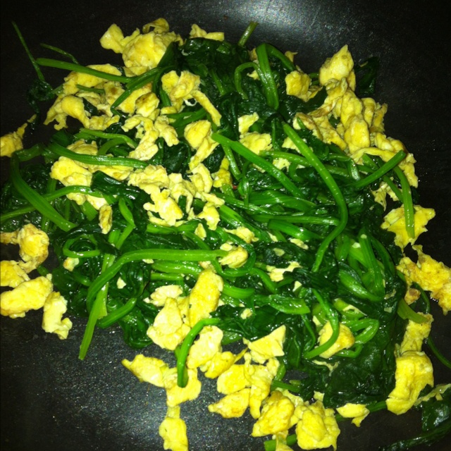 菠菜炒鸡蛋
