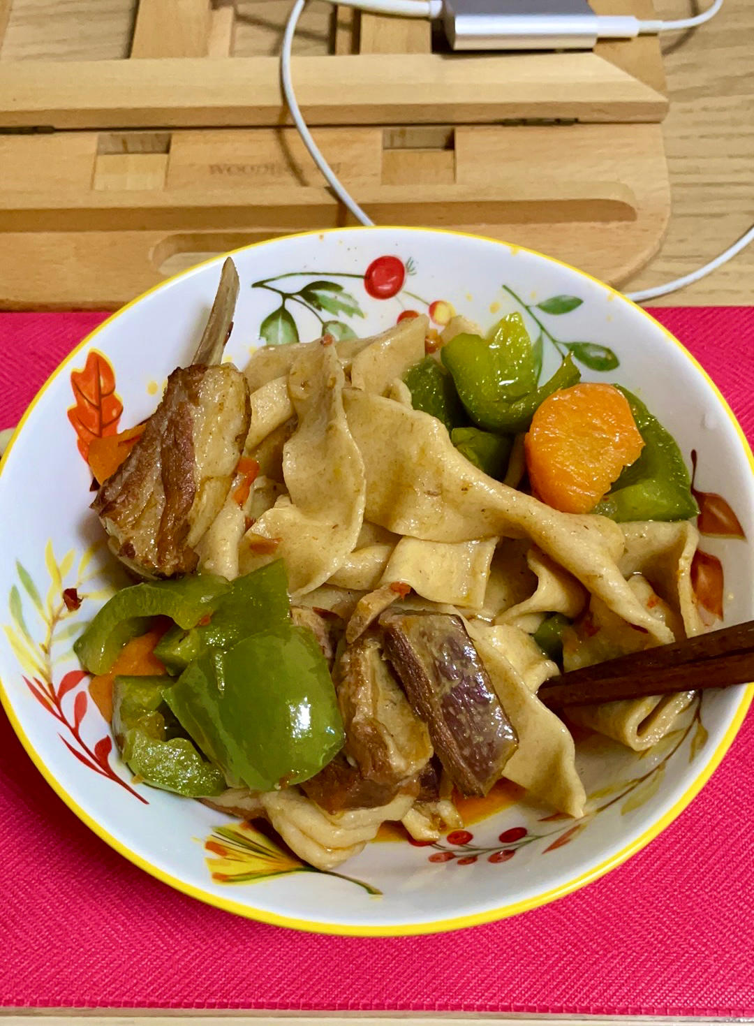 【胡羊焖饼】秋天最期待的一锅鲜，一焖就搞定！汤鲜味美香掉魂！