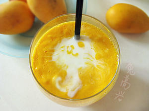科学健康吸猫---芒果酸奶的做法 步骤5