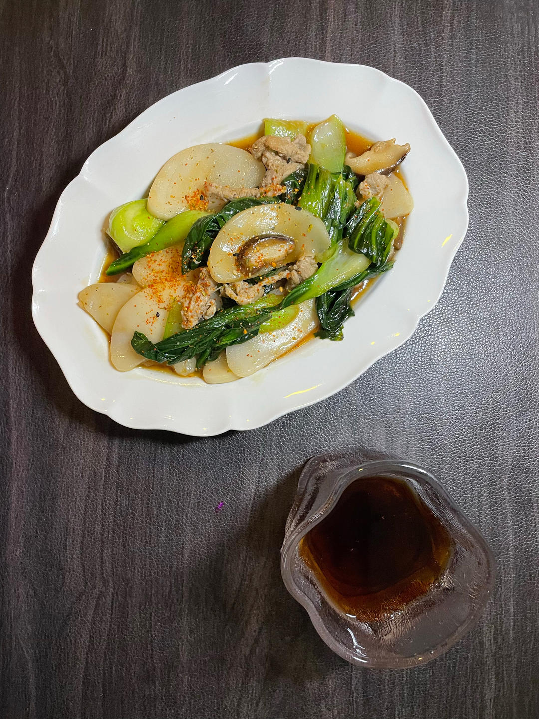 荠菜鲜笋火腿煨年糕