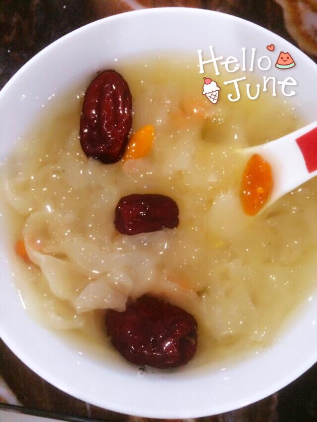 红枣银耳汤