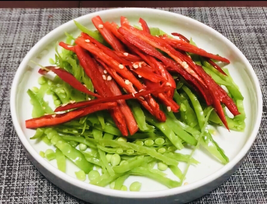 红辣椒清炒荷兰豆的做法