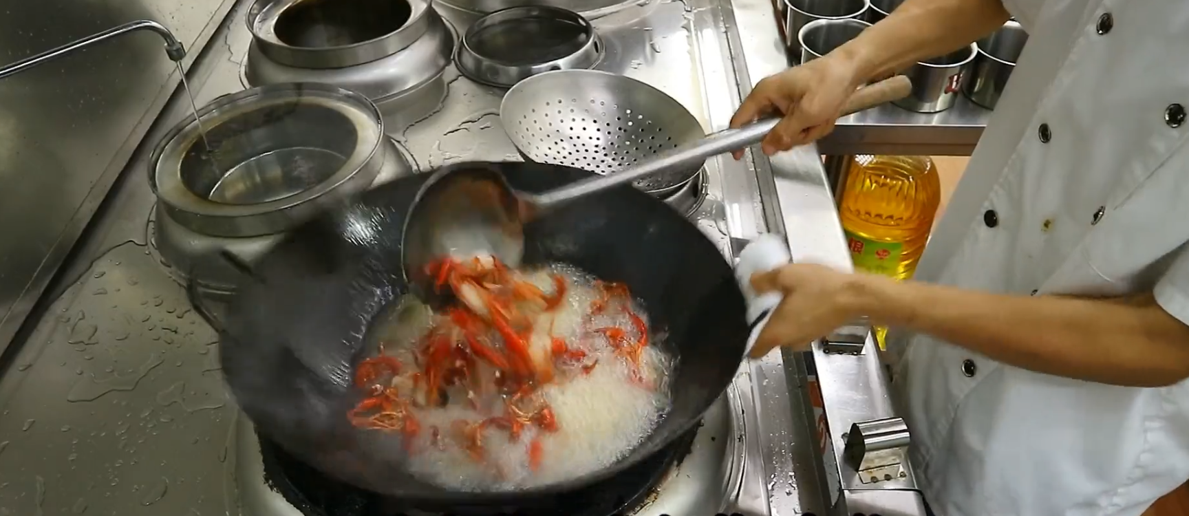厨师长教你：“麻辣小龙虾”的家常做法 ,好吃的停不下来的做法 步骤4
