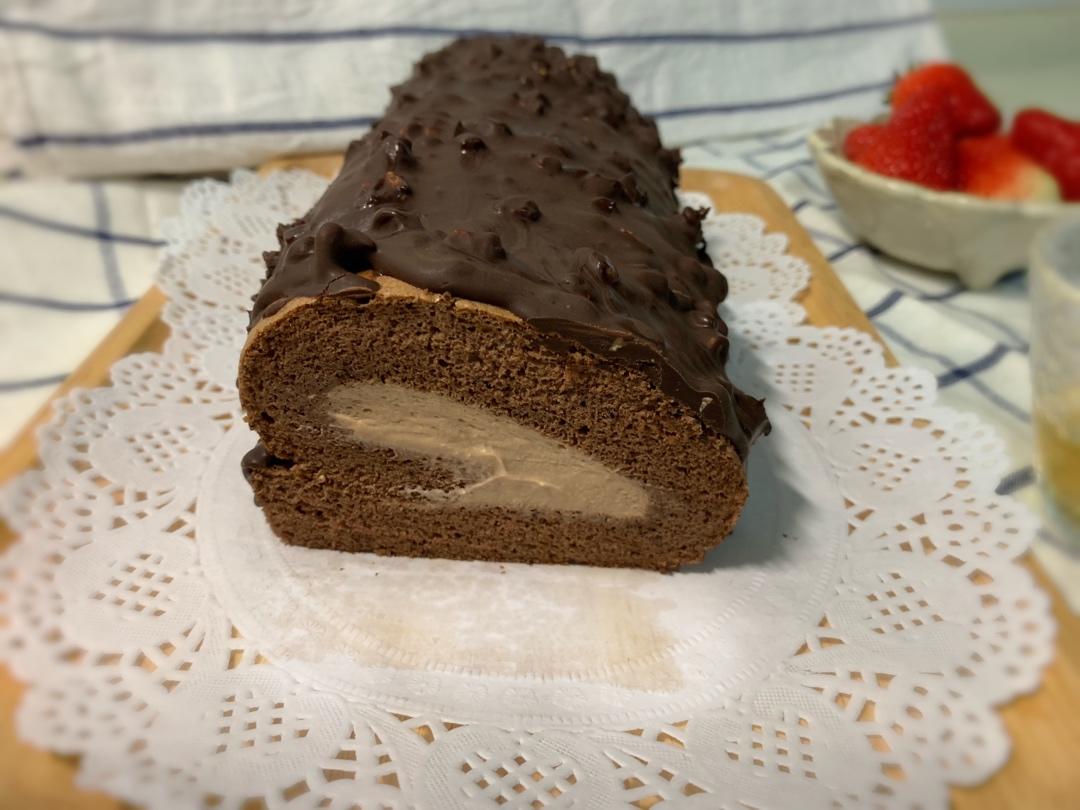 🍫梦龙蛋糕卷. 巧克力脆皮蛋糕卷 by pink-rabbit