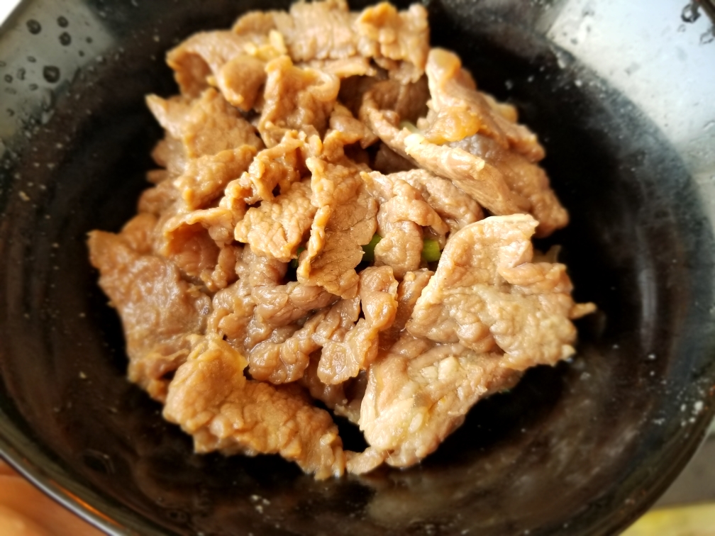 小炒牛肉-双椒牛肉-嗜辣者入的做法 步骤11