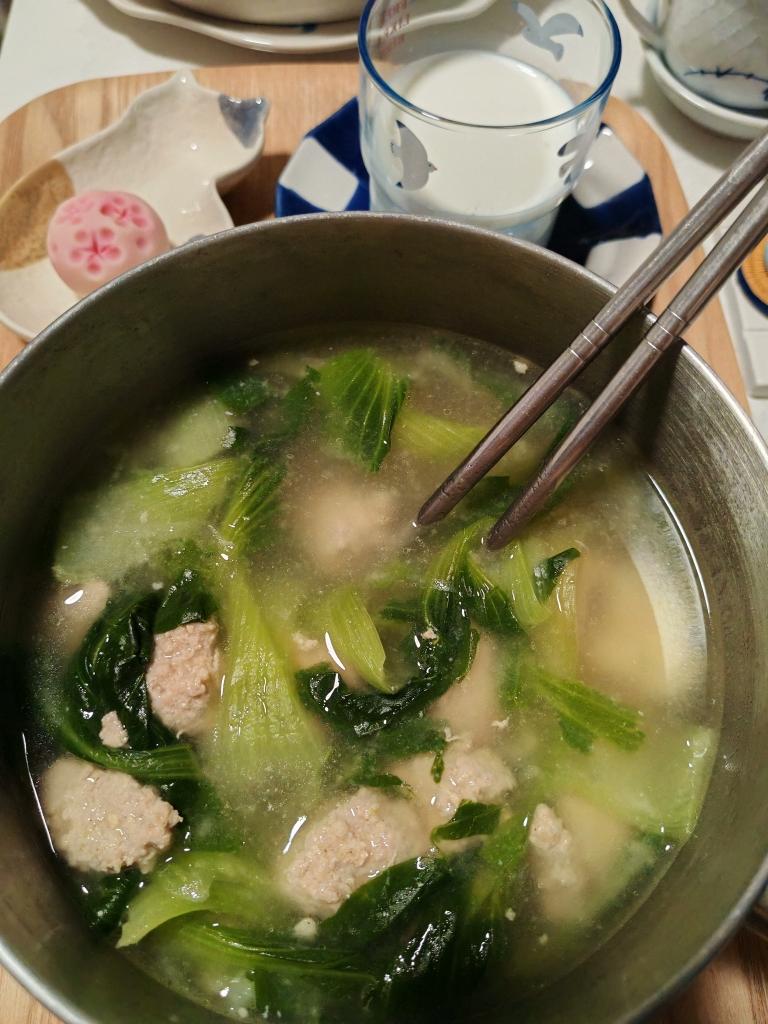 小白菜丸子汤