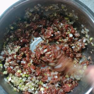 爆汁牛肉芹菜饺子🥟（附牛肉馅不干柴方法）的做法 步骤23