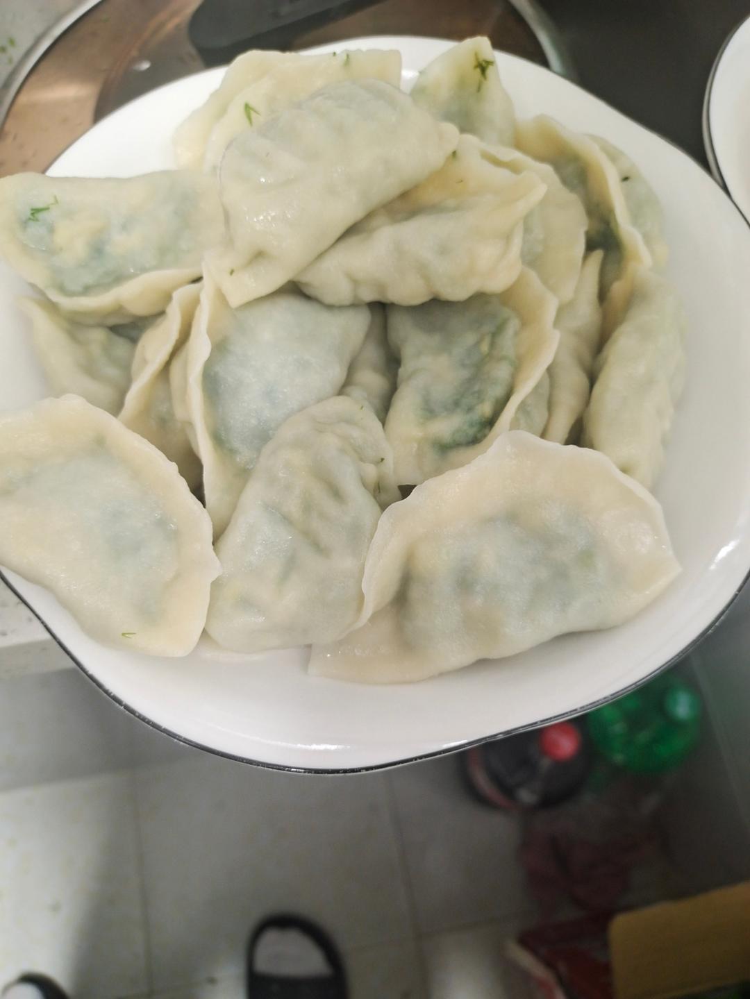 试做两个配方，终于摸索到了餐厅级别的茴香鸡蛋素饺子