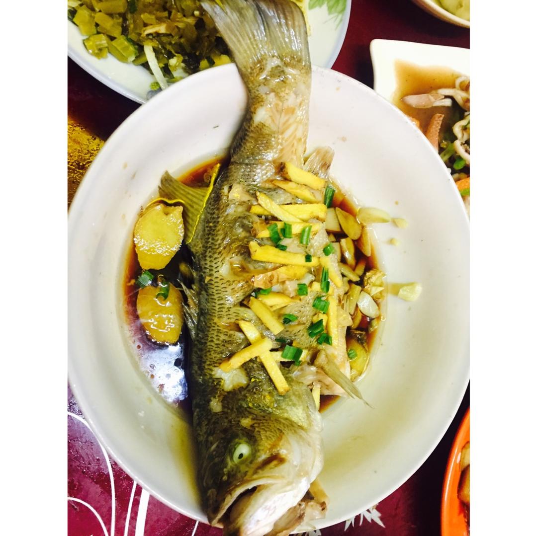 清蒸鲈鱼