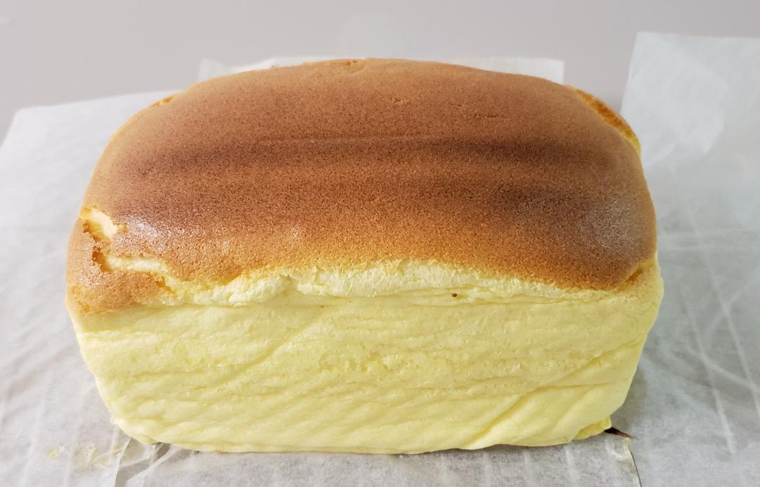 堪比柯基屁股
爆浆芝士🧀古早蛋糕