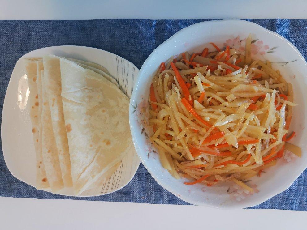 最爱万能小饼(卷菜，鸡肉卷，鸡蛋灌饼)
