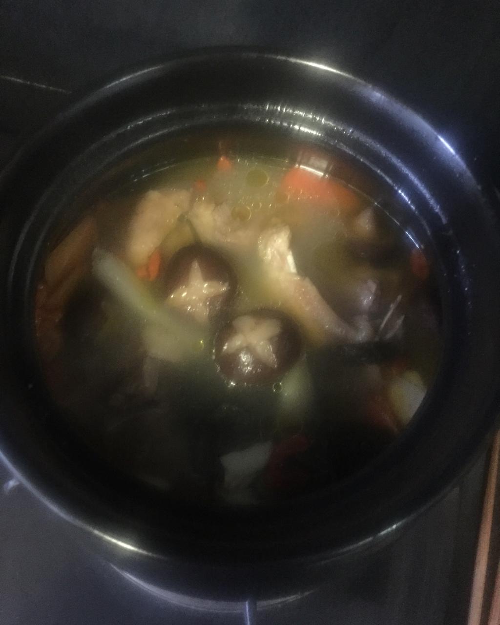 煲靓汤 老母鸡汤
