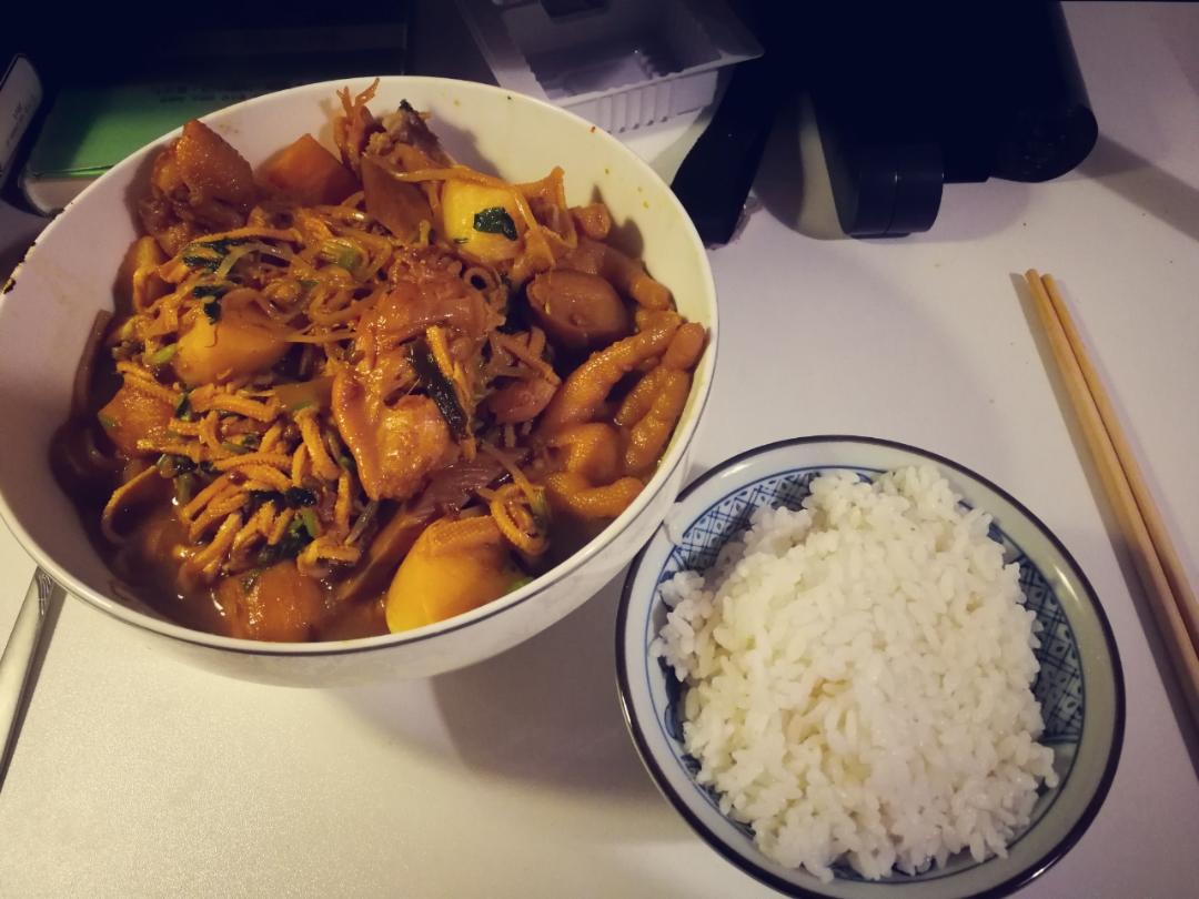 鸡爪煲