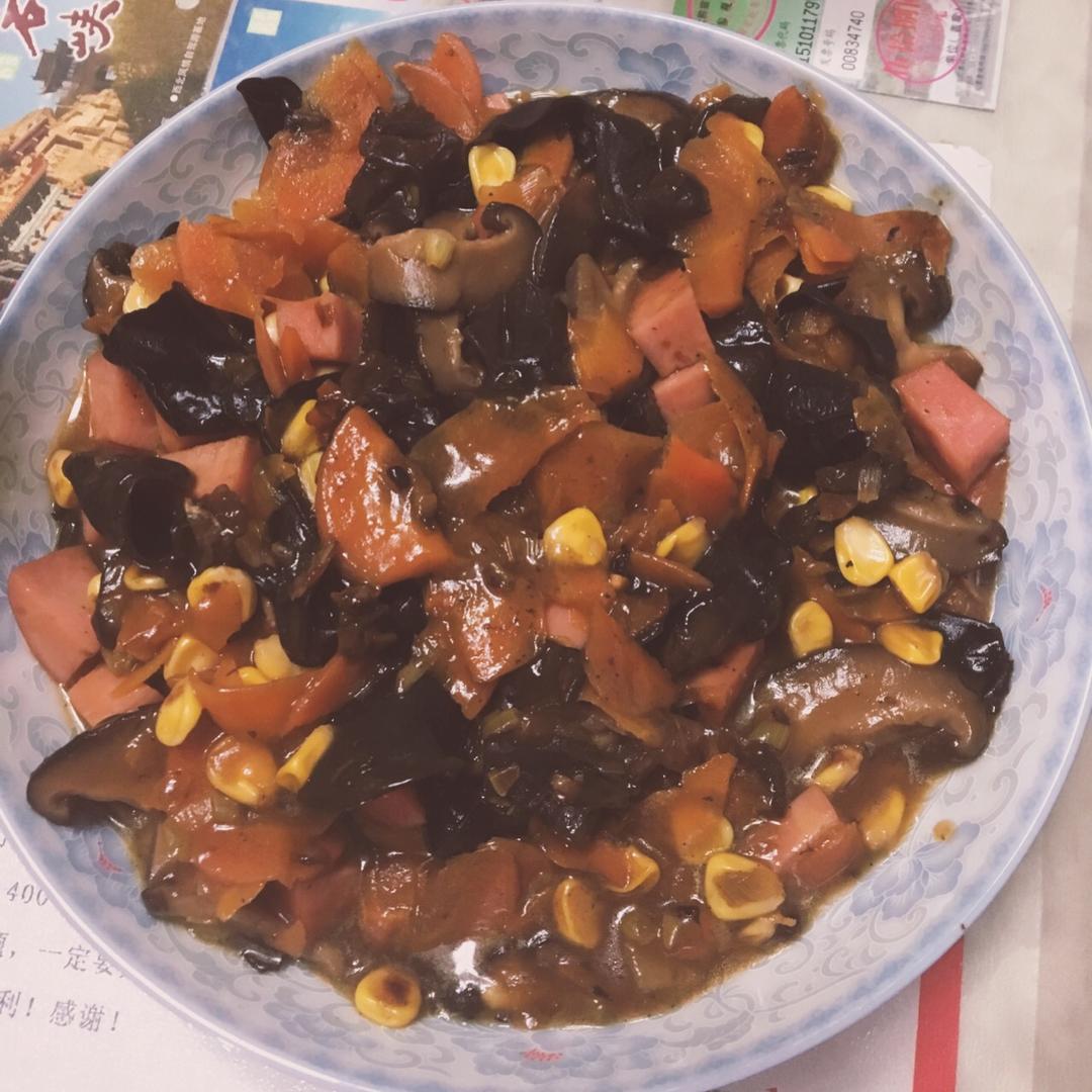 胡萝卜香菇炒木耳