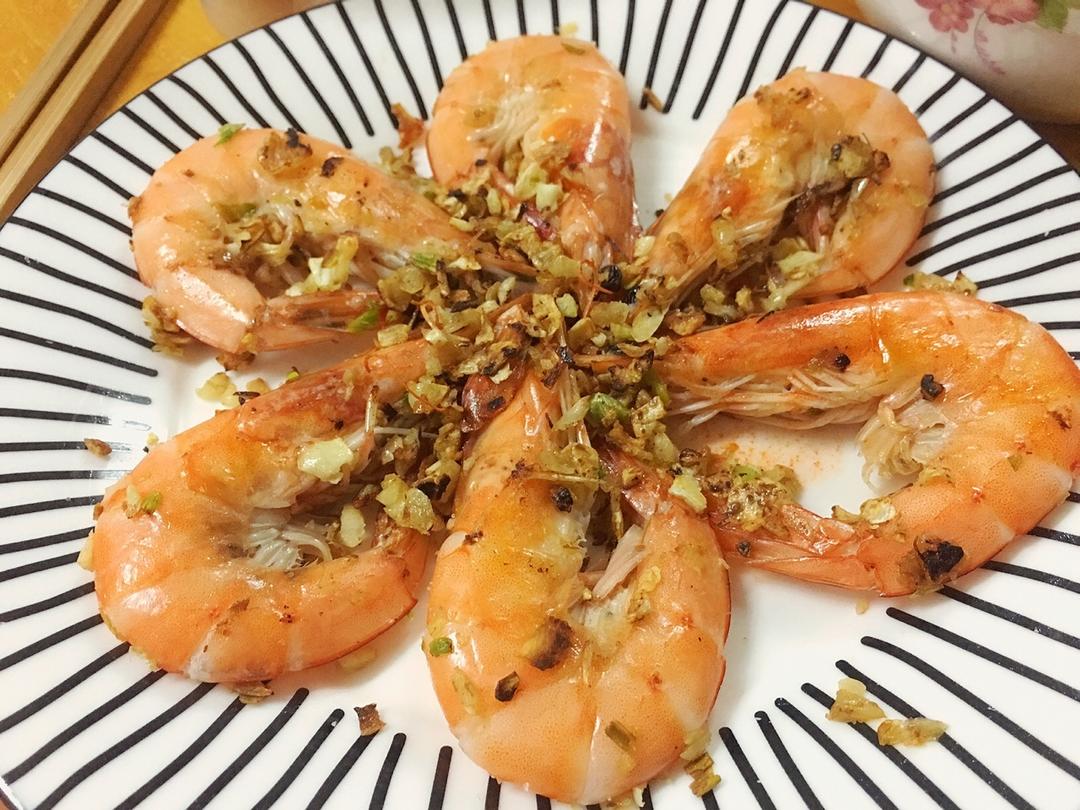 蒜香煎虾，够味儿！还能帮你减脂增肌！