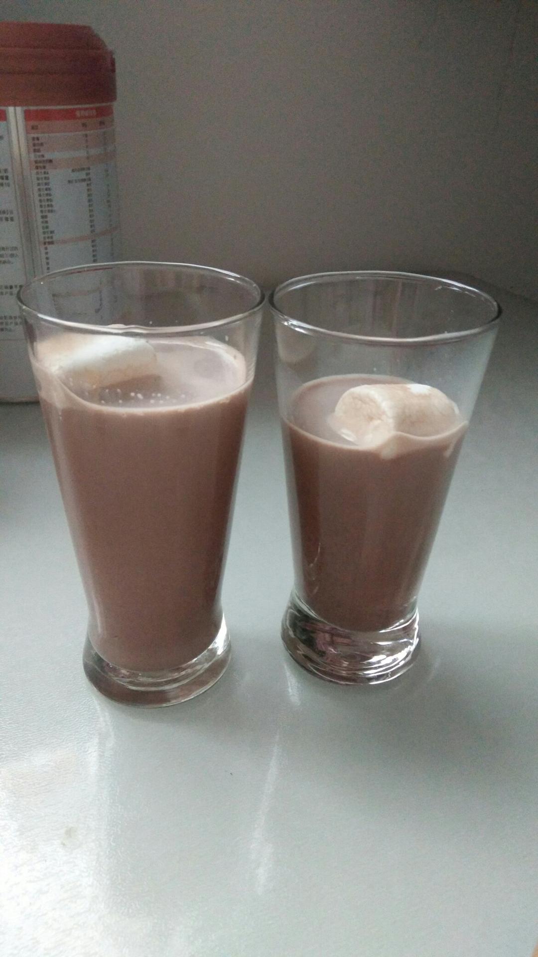 小花生豆妈妈做的暖心热可可牛奶