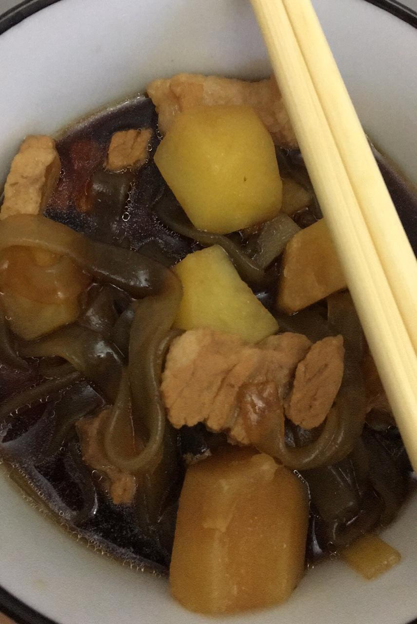 土豆粉条炖肉