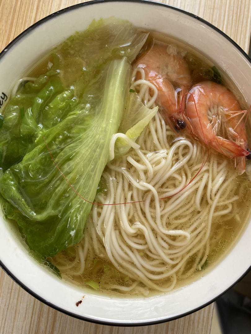 一碗清汤面 🍜 —— 秋日里的治愈系