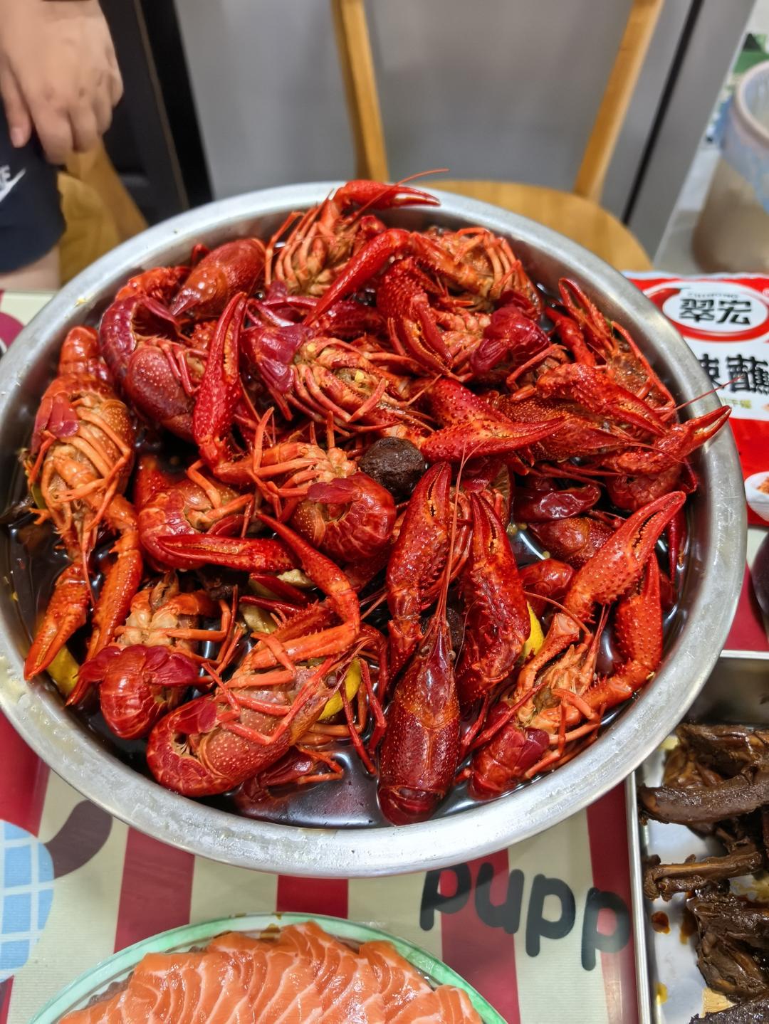 冰镇小龙虾