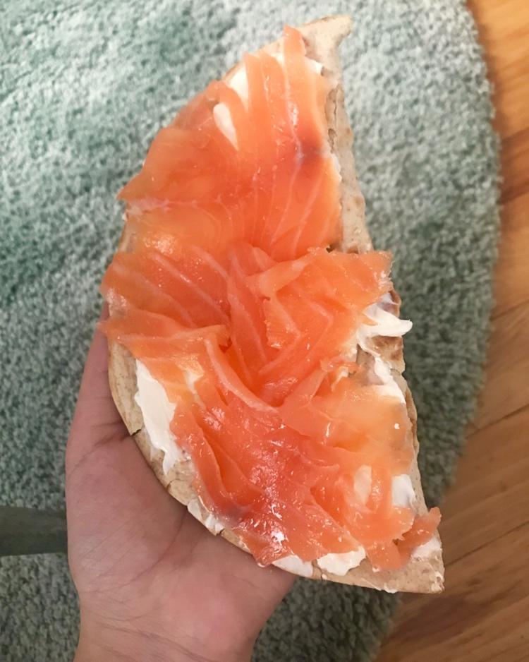 Smoked Salmon Bagel熏三文鱼贝果/面包圈