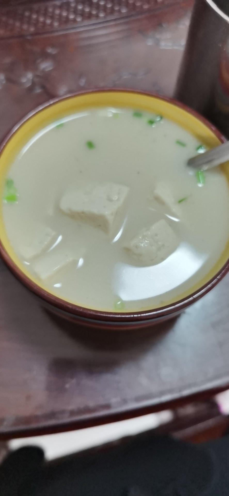 鲫鱼豆腐汤