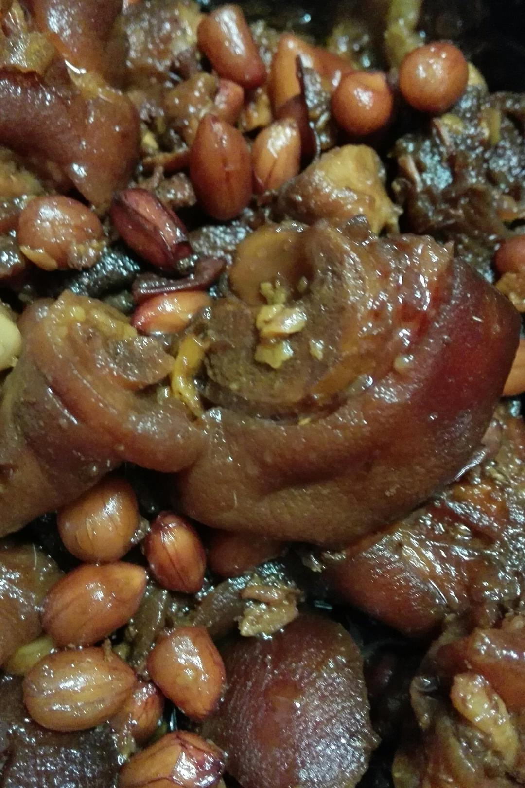 老丁的私房菜－红烧猪蹄