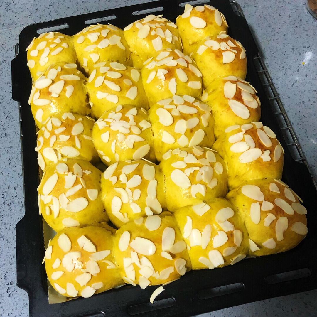 奶香南瓜餐包